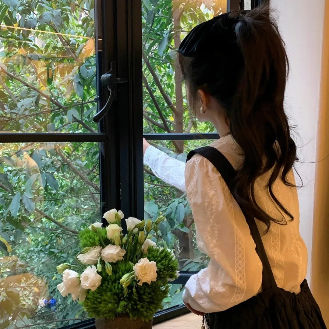 红色背篓